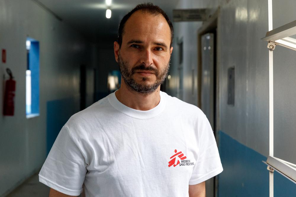 Le président international de MSF, le Dr Christos Christou, à Rondônia, au Brésil © Diego Baravelli