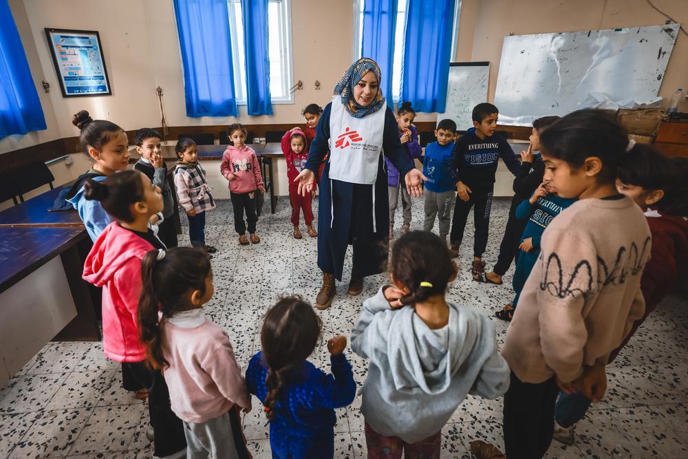 "Je m'appelle Marwa Abu Al Nour et je suis psychologue pour MSF. Je travaille avec eux depuis 3 ans. Nous sommes maintenant à la clinique des Martyrs. © Mohammed ABED 