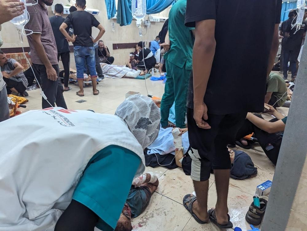 Les équipes de MSF, ainsi que le personnel médical de l'hôpital Al-Aqsa, ont soigné des centaines de patients gravement blessés, dont beaucoup de femmes et d'enfants. 8 juin, 2024 © Karin Huster/MSF