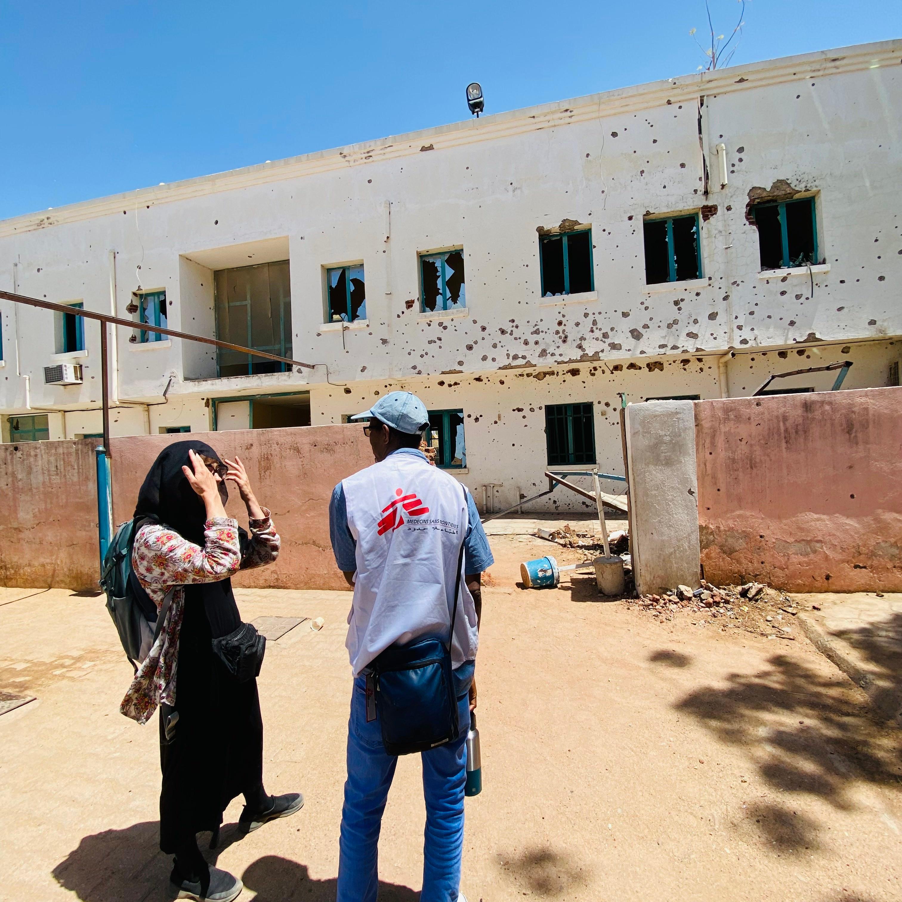 MSF teams reassessing the damage at an MSF-supported health facility in Sudan, following a looting and storming incident. ©MSF 