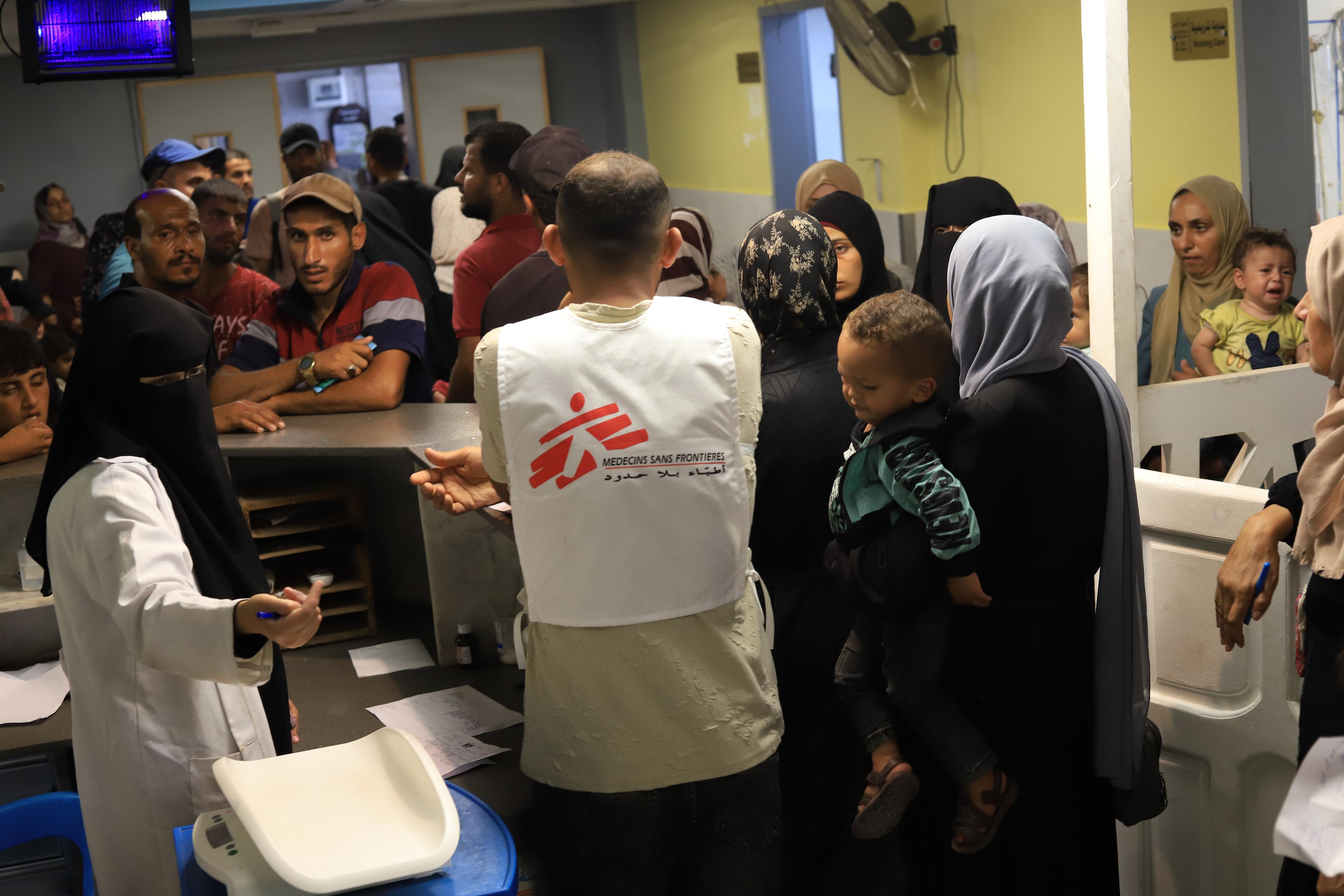 The maternity unit at Nasser Hospital delivers 25 to 30 babies a day, more than before the war, and is now one of the few maternity units in operation in southern Gaza. Mariam Abu Dagga/MSF 