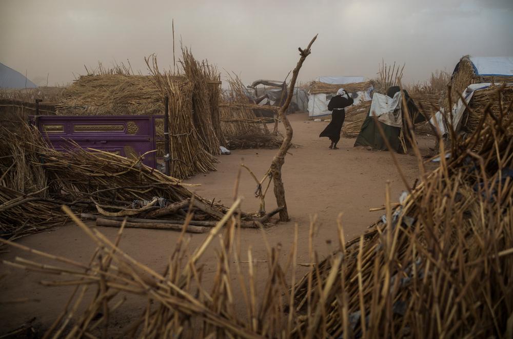 Le camp de transit d'Ambelia a été mis en place pour accueillir temporairement les réfugiés soudanais vulnérables, y compris les blessés de guerre.  © Corentin Fohlen/Divergence 