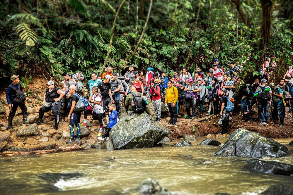 De janvier à novembre 2023, près d’un demi-million de migrants ont traversé le fossé du Darién, entre la Colombie et le Panama.