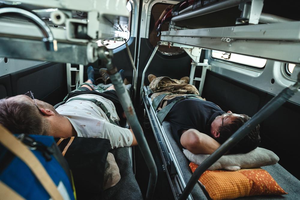 Transport de sept patients par ambulance MSF de l'hôpital de Kostiantynivka, région de Donetsk, à l'hôpital de Dnipro, région de Dnipropetrovsk. 