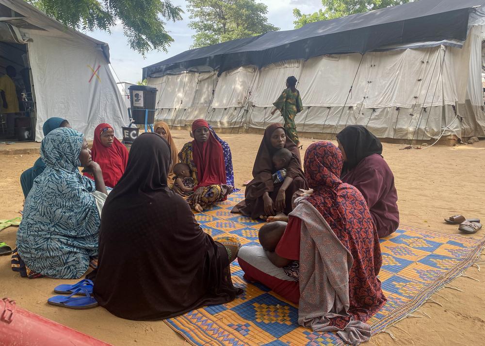 La lutte contre la malnutrition, connue pour favoriser le paludisme, est une priorité pour les équipes MSF dans le district de Magaria. Des campagnes de sensibilisation, des diagnostics et des suivis de cas sont organisés chaque jour dans les structures de santé soutenues par MSF. © Eloge Mbaihondoum/MSF