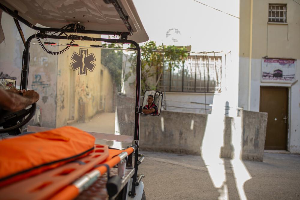 Salah est un ambulancier volontaire formé par MSF. 