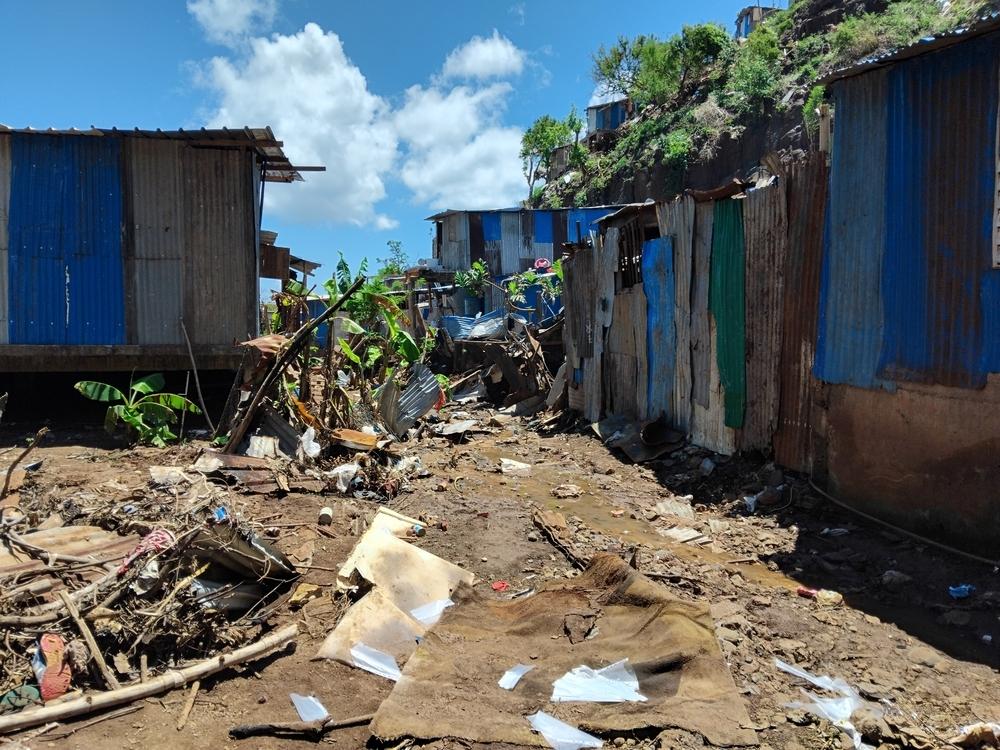 Un ruisseau du bidonville de Kaweni Touloulouni a été bloqué par le cyclone Chido.