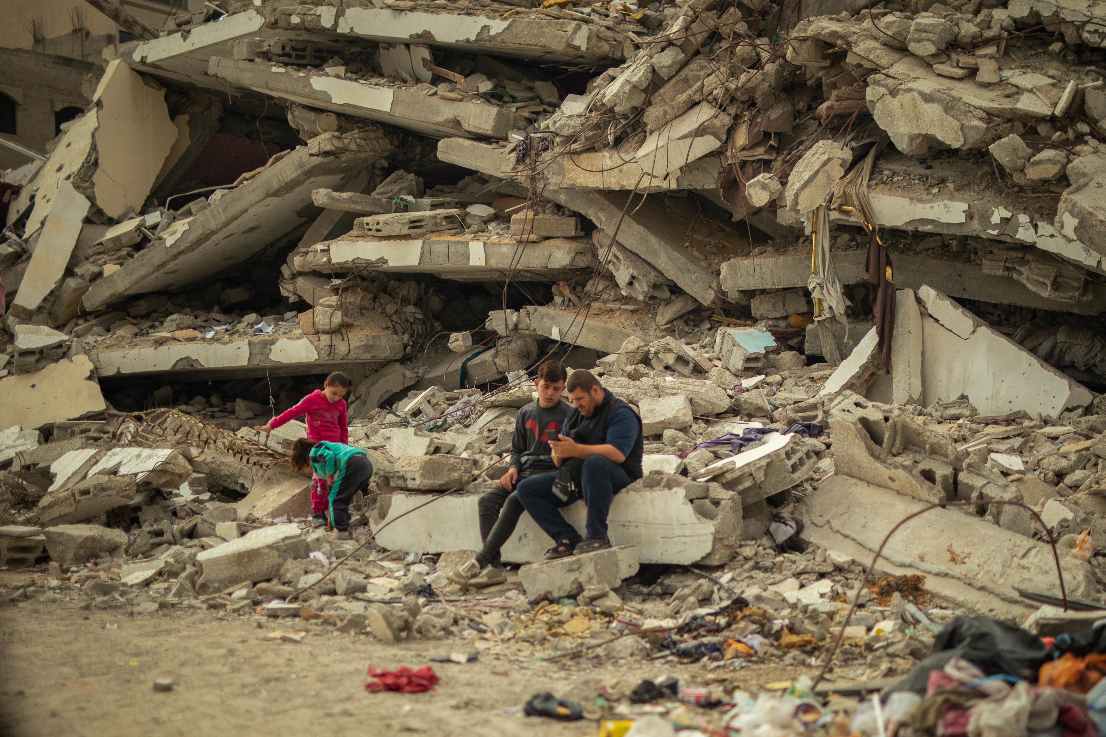 « La destruction est hors norme, catastrophique, comme si une bombe nucléaire avait frappé la zone »