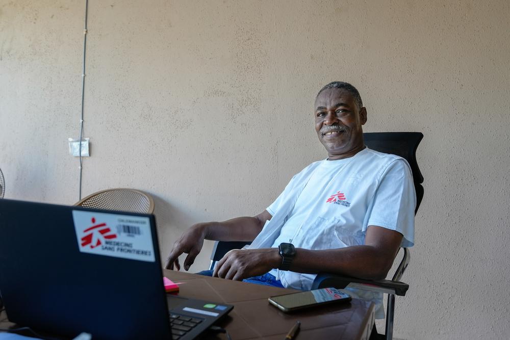 Portrait de Mohamed Koko, responsable logistique de MSF.