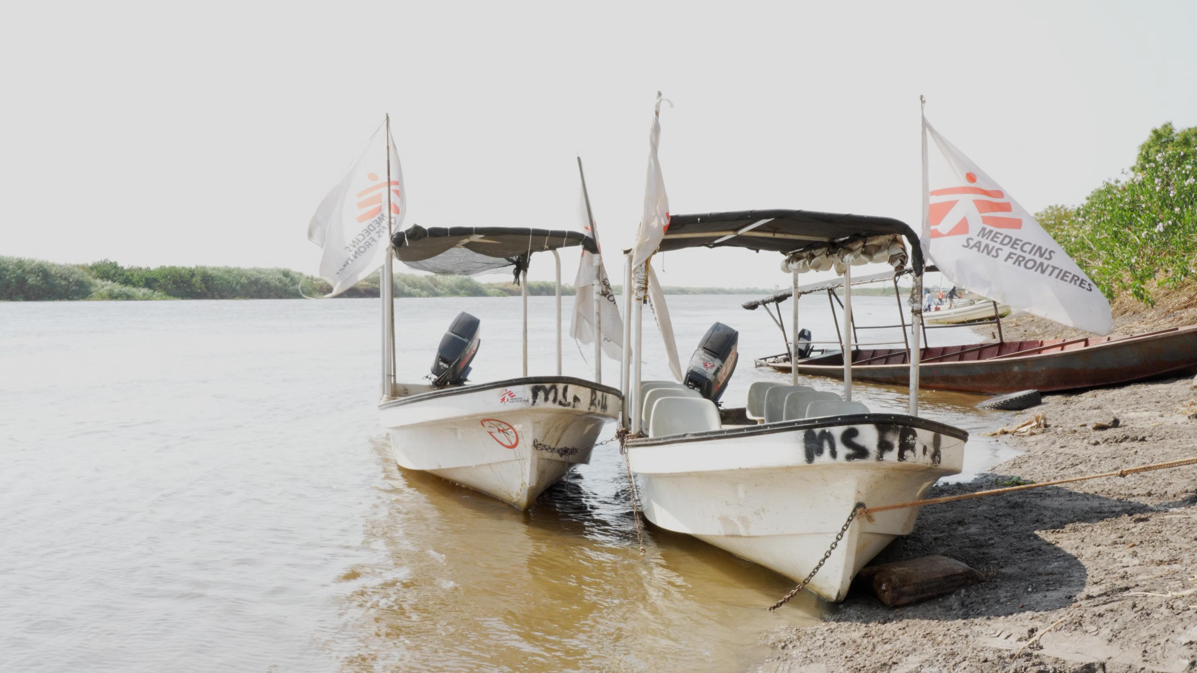 Bateau MSF à Ulang