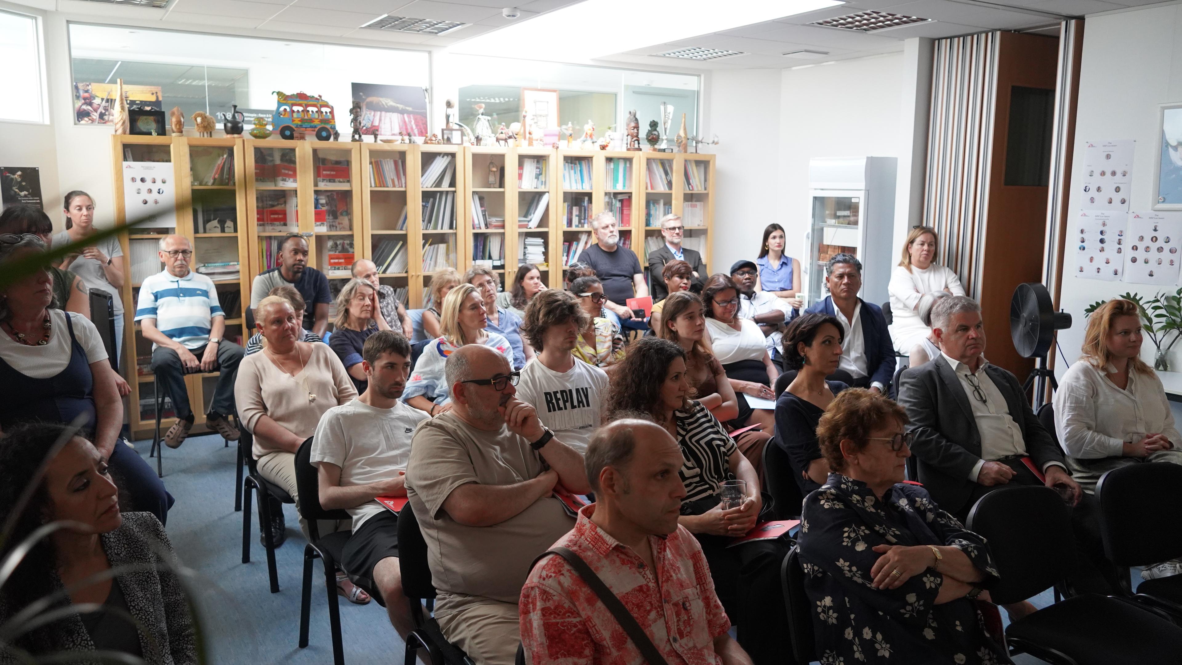 Une cinquantaine de soutiens et sympathisants de MSF ont participé dans le rencontre organisé par MSF Luxembourg, lors de la présentation du rapport d’activités 2024 de la section luxembourgeoise, et de la présentation de la situation humanitaire au Soudan fait par Claire San Filippo. Luxembourg, juin 2025. © Cristina Fernandez / MSF