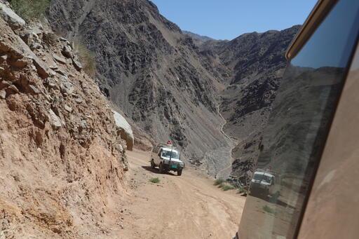 Pour les habitants des régions isolées de la province de Bamyan, les cliniques de MSF sont une bouée de sauvetage, évitant de longs et dangereux trajets pour accéder aux soins. | Afghanistan 2025 © Logan Turner/MSF