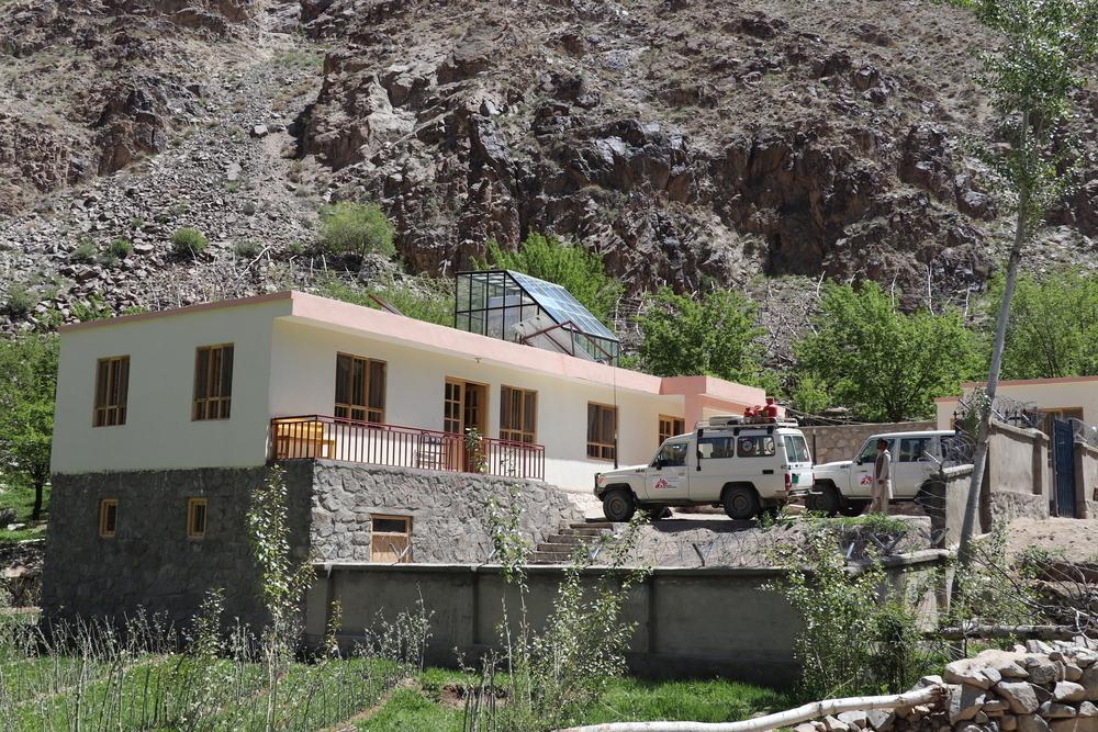 L'un des centres de santé secondaire construit par MSF dans la vallée de Baghak en 2022, district de Shibar, province de Bamyan. Afghanistan, avril 2025 © Logan Turner/MSF