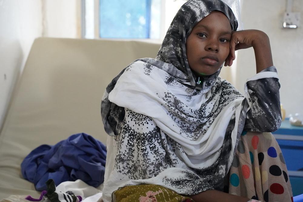 À seulement 18 ans, Hawa a déjà vécu deux fois l'expérience de la maternité. Elle a donné naissance à son premier enfant à seulement 16 ans.