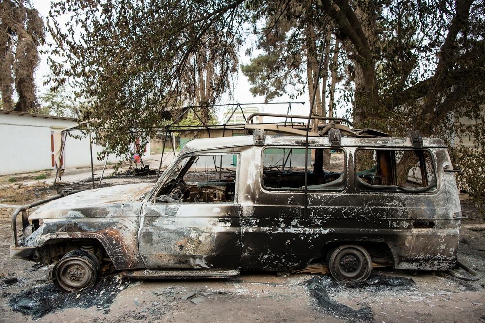 Les restes d'un véhicule de MSF après l'attaque de l'hôpital de Kunduz, Afghanistan