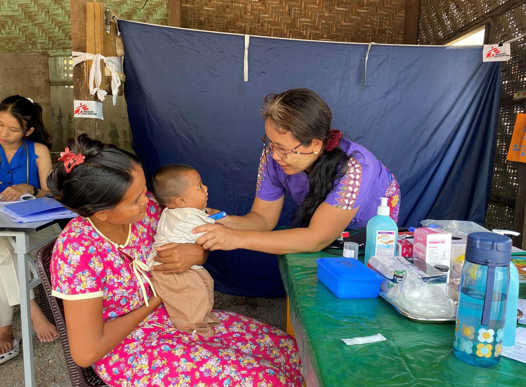 Clinique mobile MSF au camp de Bhone Oh, Myanmar