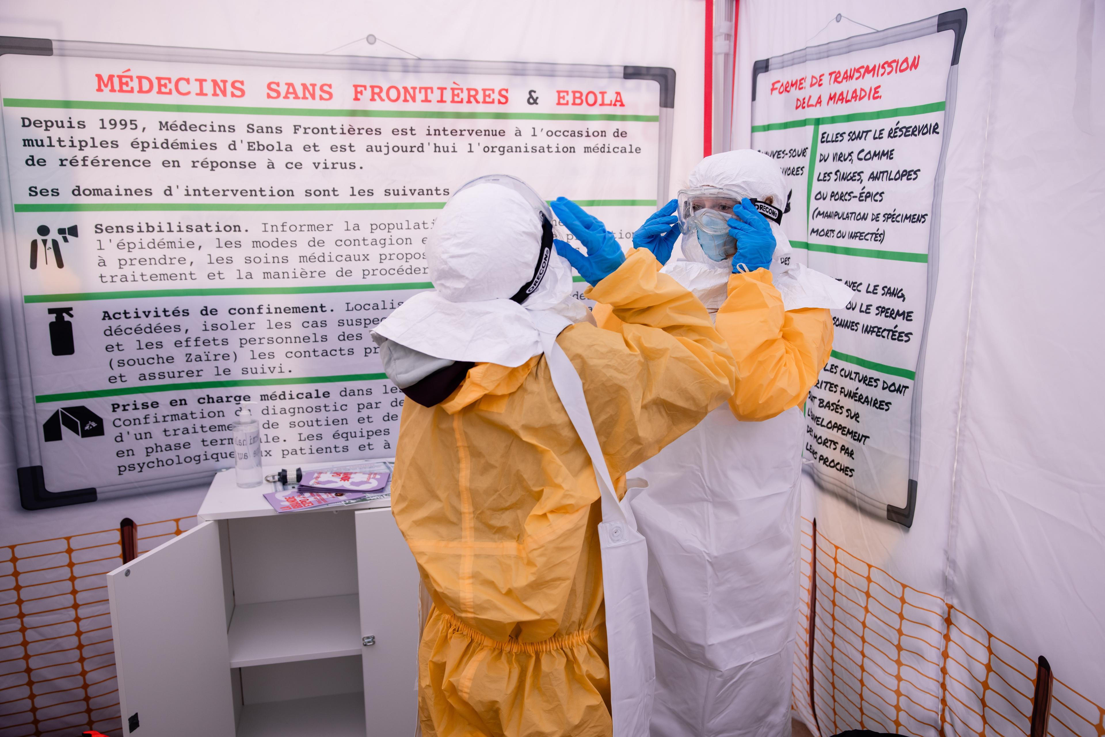 Plus de 800 élèves auront l'occassion de visiter « La Grande Expo », qui inclut un "escape room" basé sur la thématique des épidemies d'ébola. Luxembourg. Mars, 2026 © Nelson Coehlo/ MSF