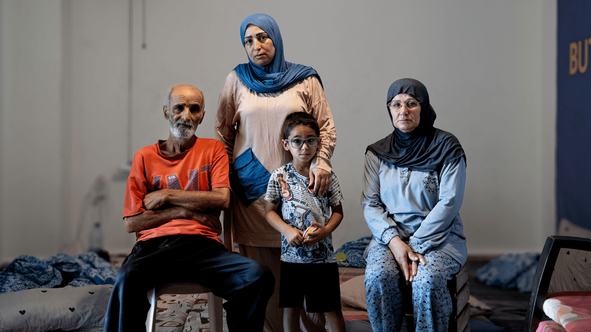 Said et Sanaa (noms modifiés) ont perdu leur maison à Hariss lors de l’escalade du conflit. Ils gardent aujourd’hui les souvenirs d’un foyer auquel ils espèrent pouvoir retourner. Liban, juin, 2026 © Salam Kabboul/MSF 