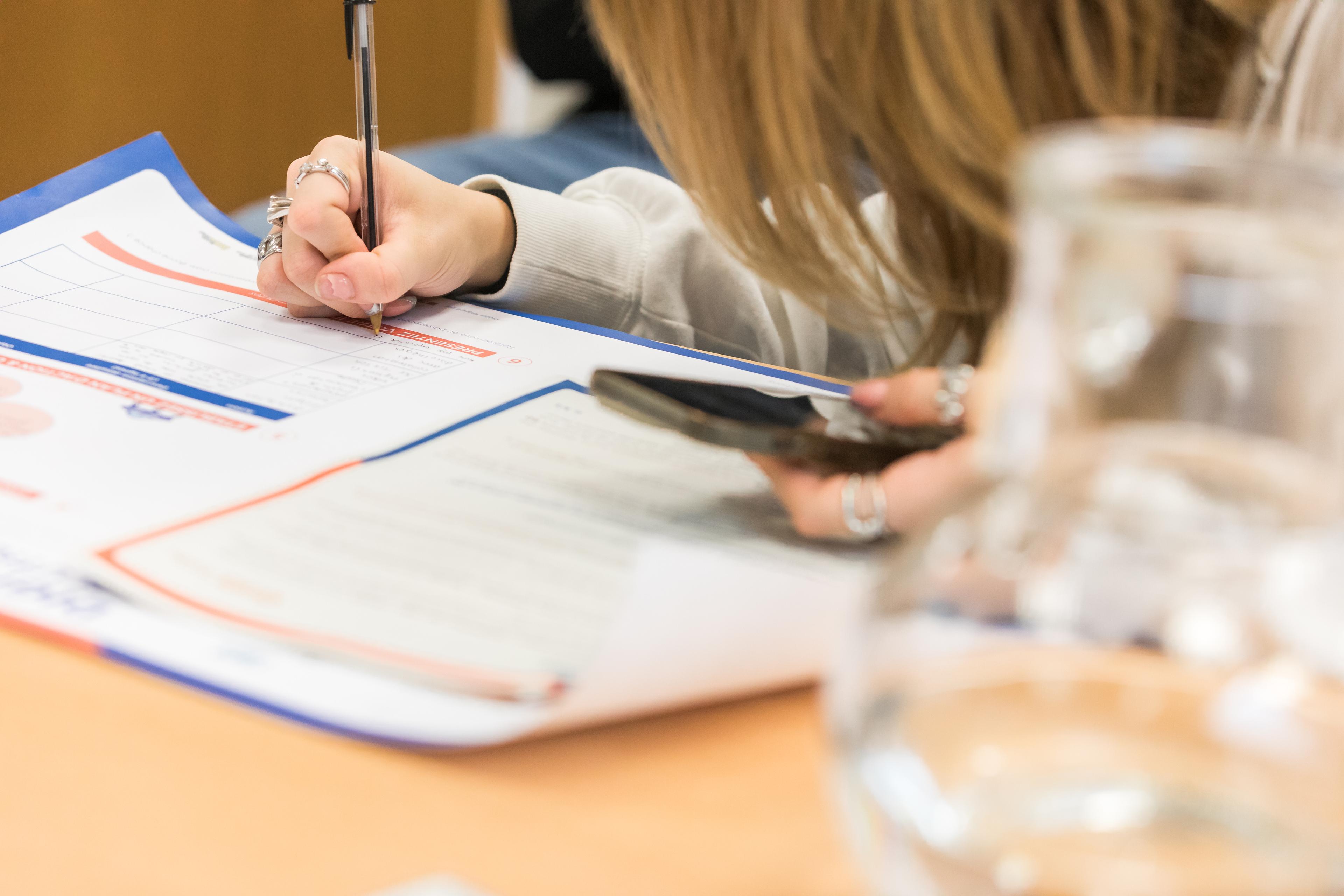 Identification des parties prenantes, des obstacles, des ressources... les participants au Digital Challenge 2023 doivent envisager tous les aspects du challenge pour y répondre efficacement. 