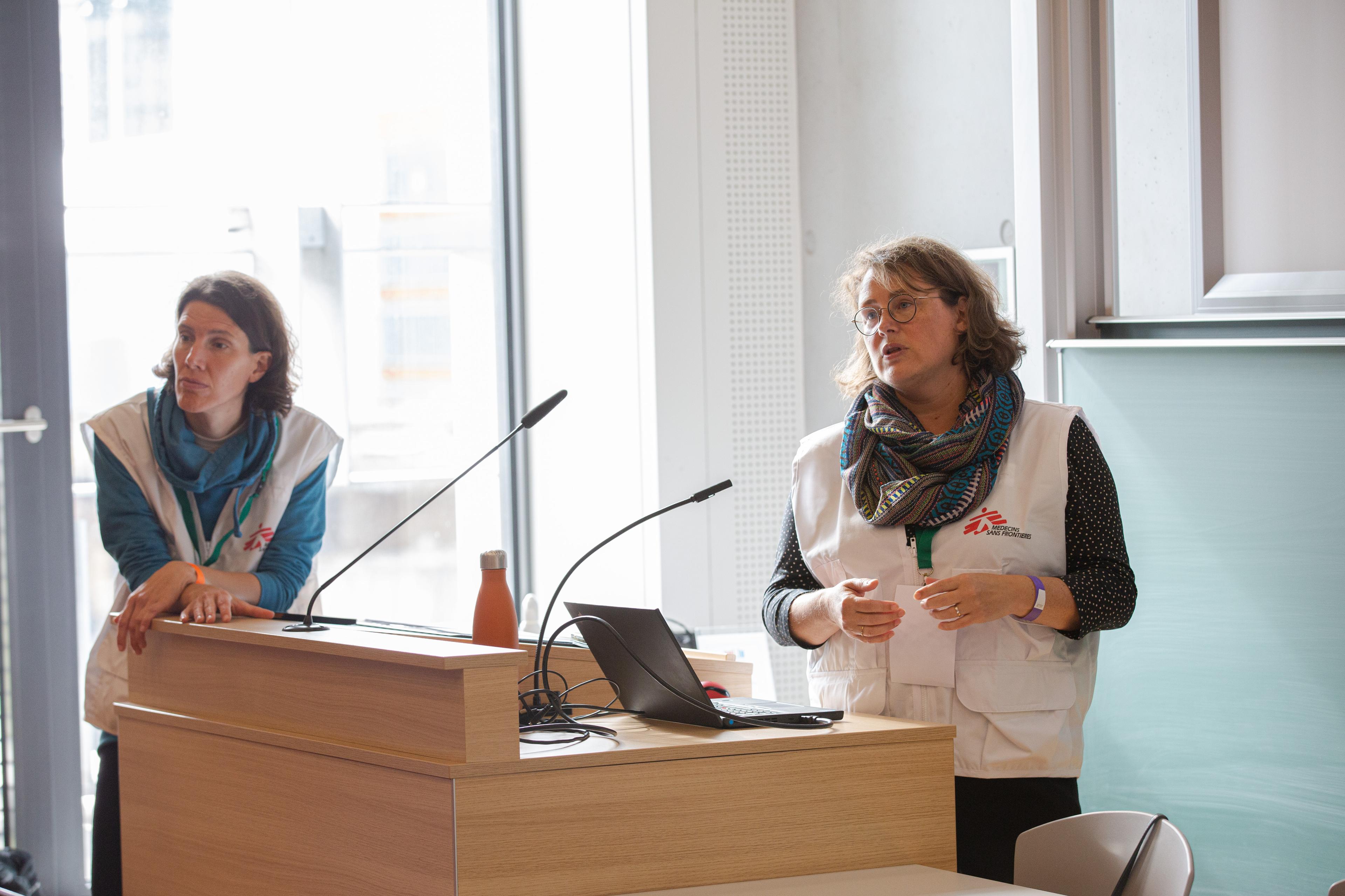 Atelier tenu par MSF lors de la journée &quot;Dag vum Lëtzebuerger Gesondheetssystem&quot; organisée par l&#039;ALEM le 2 octobre 2021. Esch-sur-Alzette, Luxembourg. 