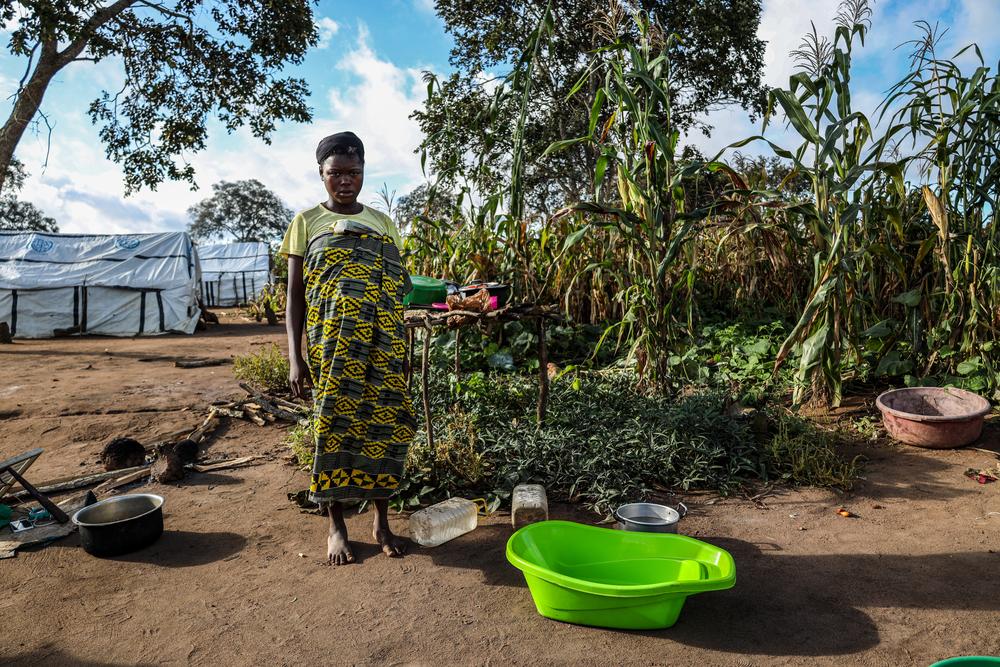 Amina a 17 ans et vient de Mocímboa da Praia. Elle vit dans le camp de déplacés Eduardo Mondlane depuis un an. Elle est enceinte de neuf mois et a peur d&#039;accoucher car c&#039;est son premier enfant.