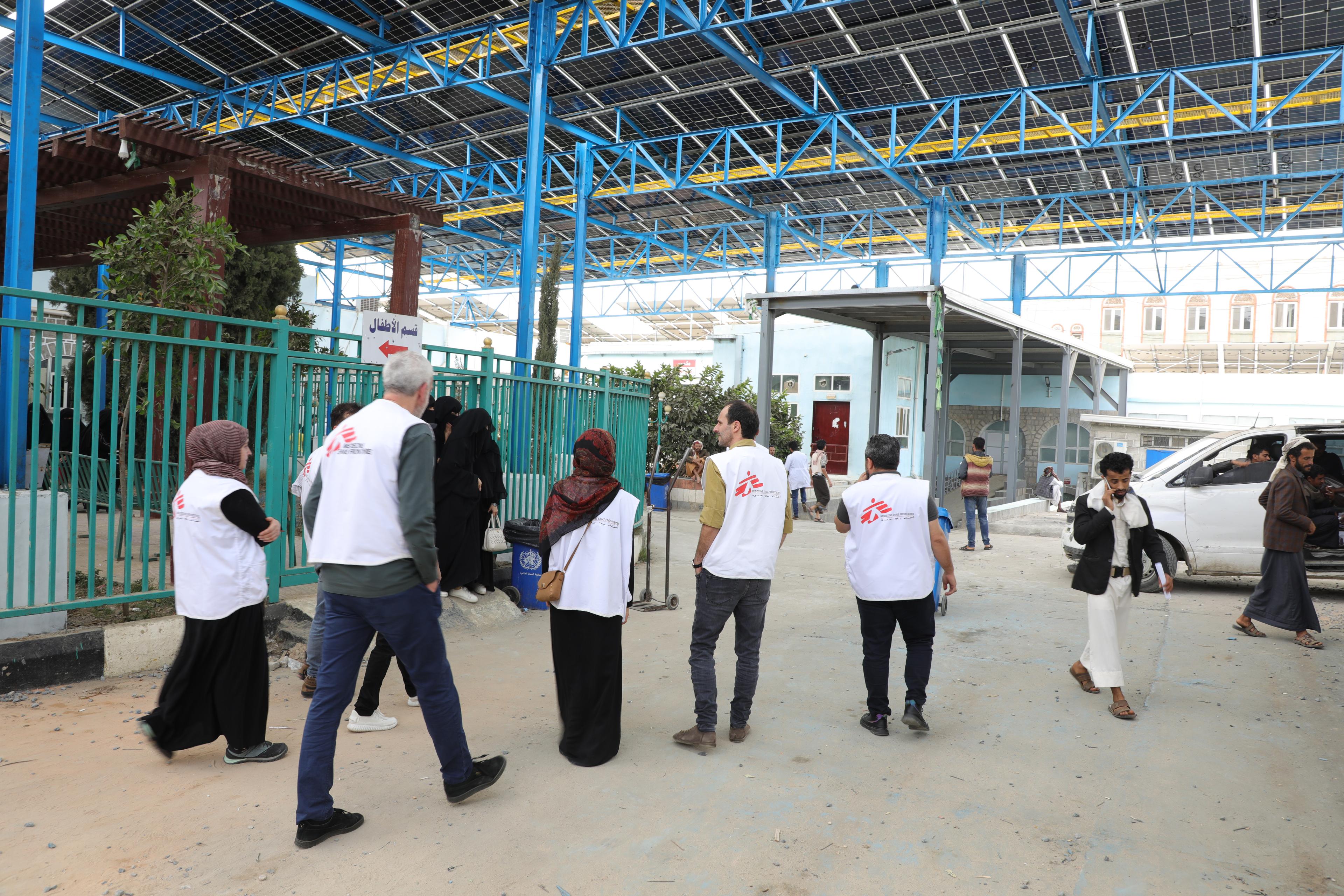 Visite à l&#039;hôpital Al Jumhouri, où les équipes de MSF offrent des services de santé mentale,dans la ville de Hajjah 