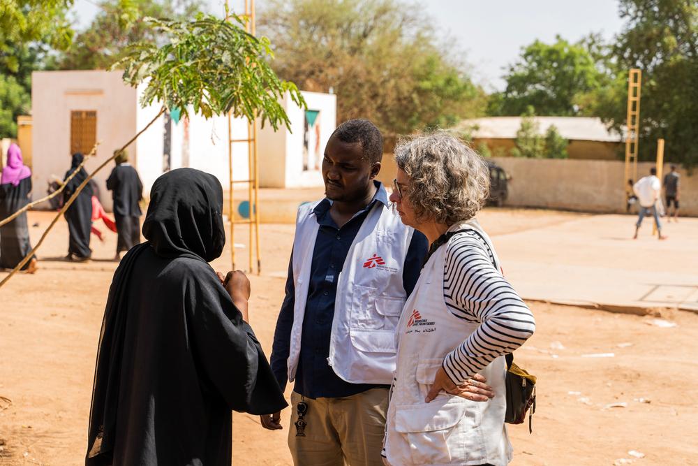 The MSF mobile clinic includes a pharmacy, a laboratory and a room for treating patients. 