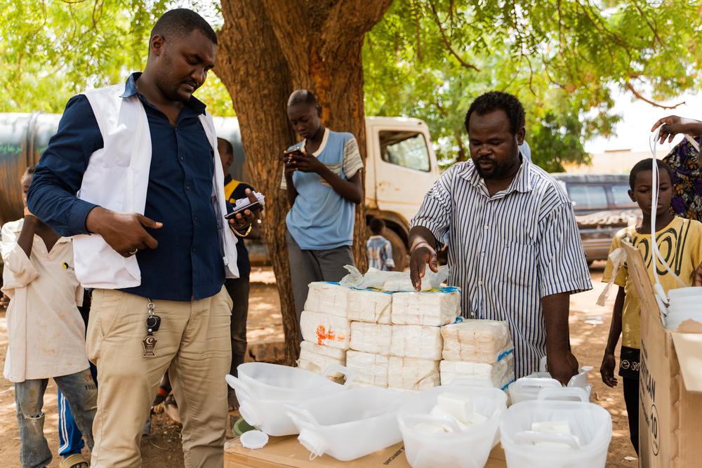 MSF provided basic hygiene kits and soap to improve hygiene in the camp. 