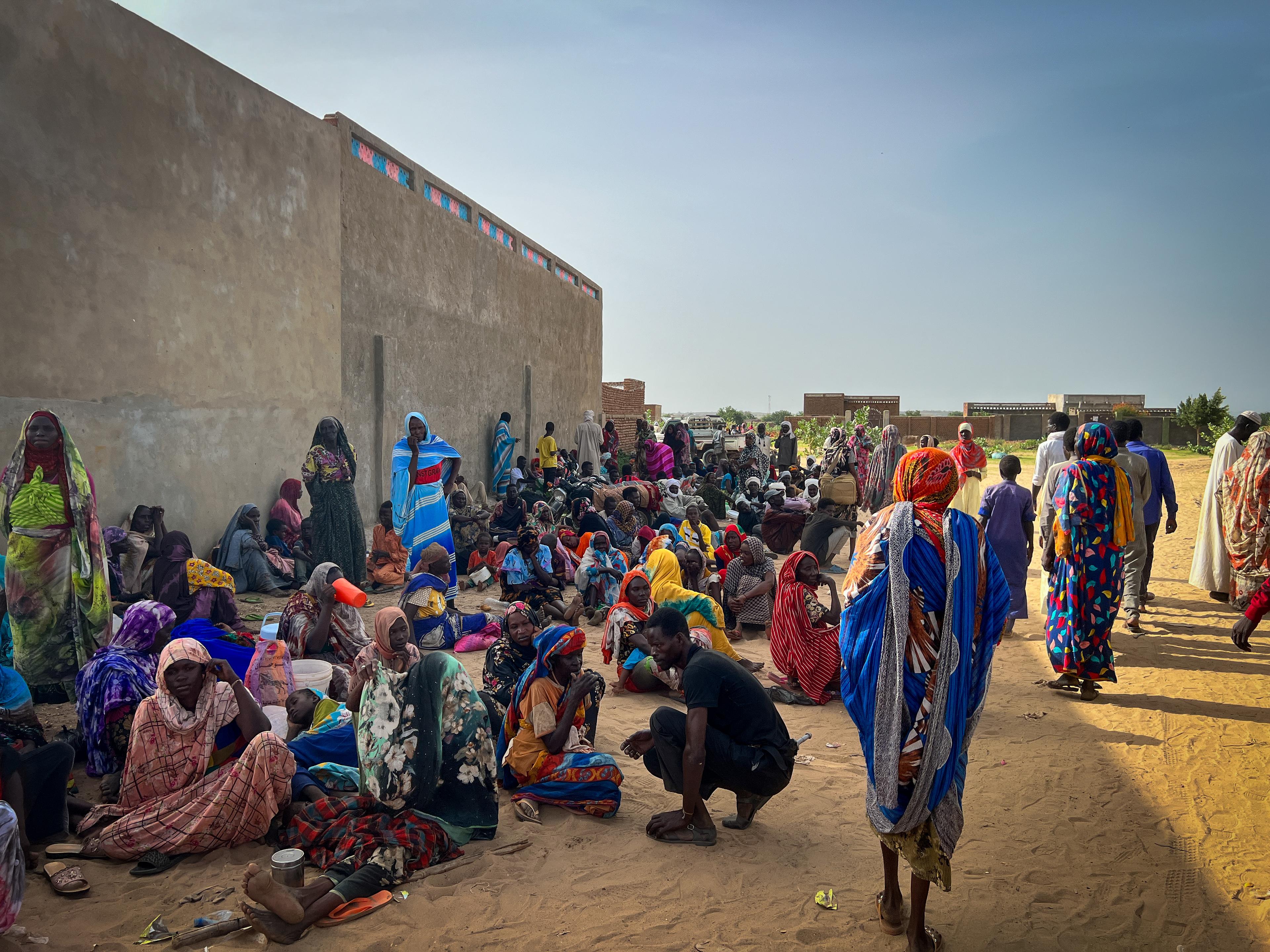 Plus de 600 blessés de guerre soudanais arrivent à l&#039;hôpital d&#039;Adré. 