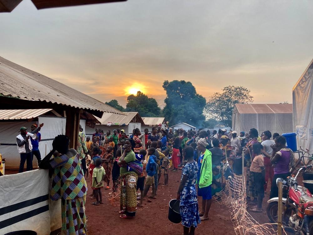 Familles cherchant refuge à l&#039;intérieur de l&#039;hôpital régional universitaire de Bangassou, soutenu par MSF, après l&#039;offensive armée sur la ville le 3 janvier 2021. 