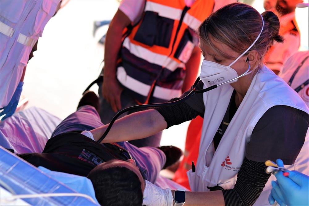 Lundi 10 mai 2021, MSF a commencé à soutenir le Croissant-Rouge palestinien (CRP) à Jérusalem pour évaluer et stabiliser des centaines de Palestiniens blessés par la police israélienne.