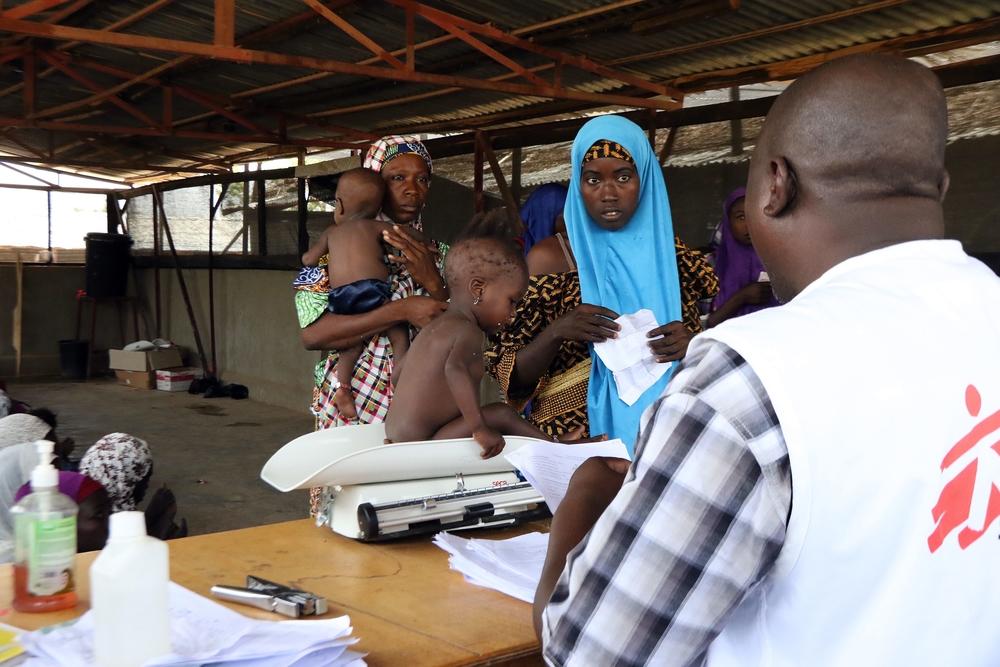 Centre de nutrition thérapeutique ambulatoire situé dans le centre de santé communautaire de Dan Issa où chaque semaine, les enfants souffrant de malnutrition sont suivis par les équipes de MSF. 