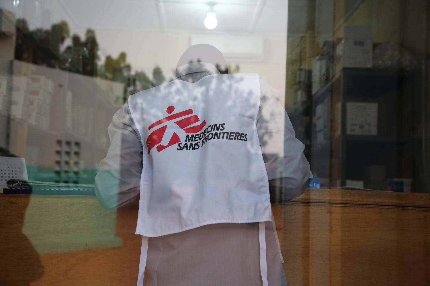 An MSF worker fills out an information sheet at the MSF pharmacy in the Referral Health Centre in Douentza. 2017. Mali. 