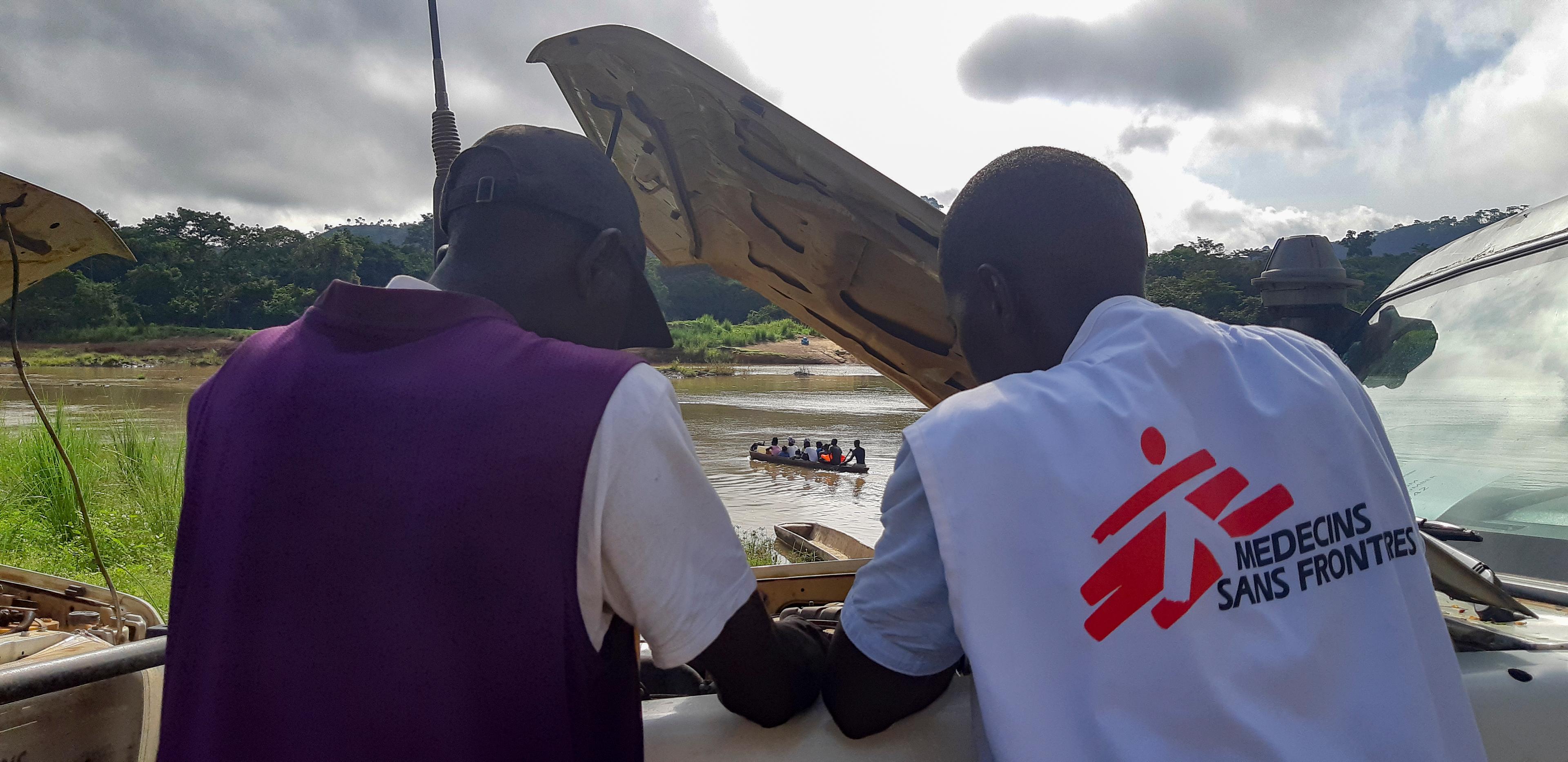 MSF soutient la campagne de distribution de moustiquaires contre le paludisme du ministère de la Santé et de l'Assainissement dans le district de Kenema.
Mai 2020
