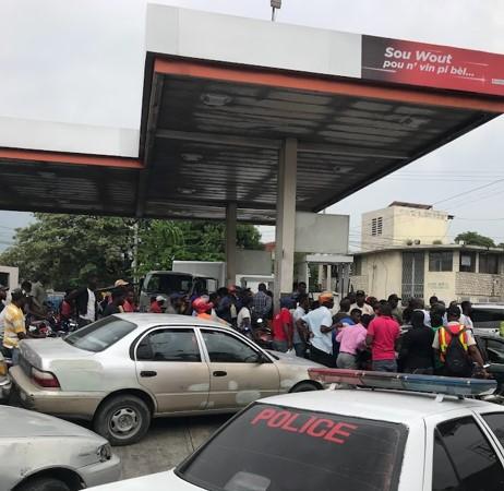 A fuel shortage in Haiti is now threatening access and continuity of medical care. October 2021. 