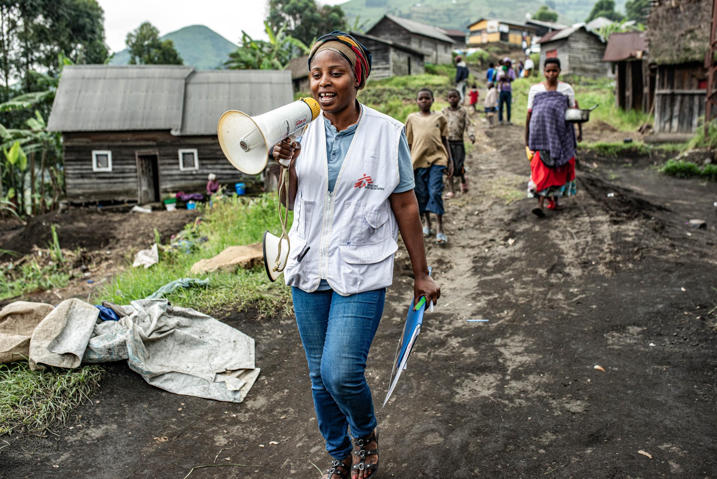 Les équipes MSF ont organisé des cliniques mobiles dans plusieurs localités reculées du Nord-Kivu afin d’évaluer les besoins des populations et d’apporter un soutien aux déplacés des camps de Goma revenus dans leur village d’origine.