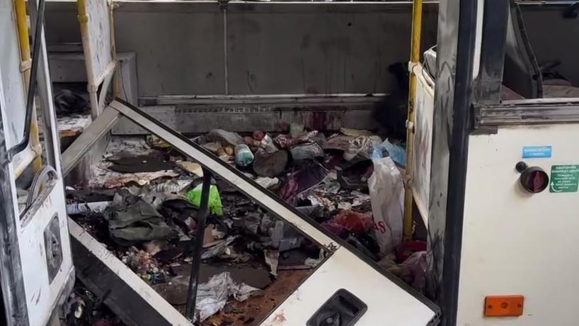 Marhanets, région de Dnipropetrovsk, 23 avril. Le bus a été touché. MSF a réagi en transférant des soins médicaux lors de l'incident impliquant un grand nombre de victimes.
