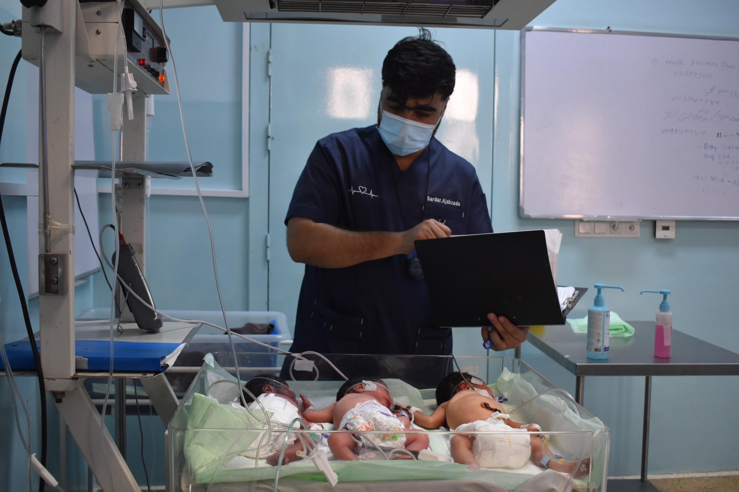 La pression s'accroît sur les hôpitaux en Afghanistan, alors que le nombre de patients pédiatriques augmente