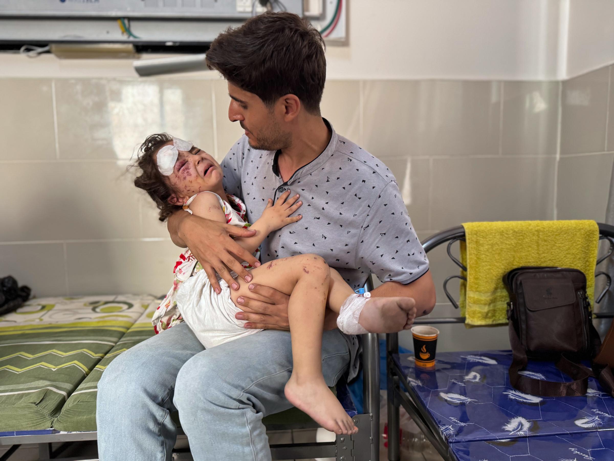 Gaza : Une enquête menée auprès des employés de MSF et de leurs familles indique que près de la moitié des personnes tuées sont des enfants.