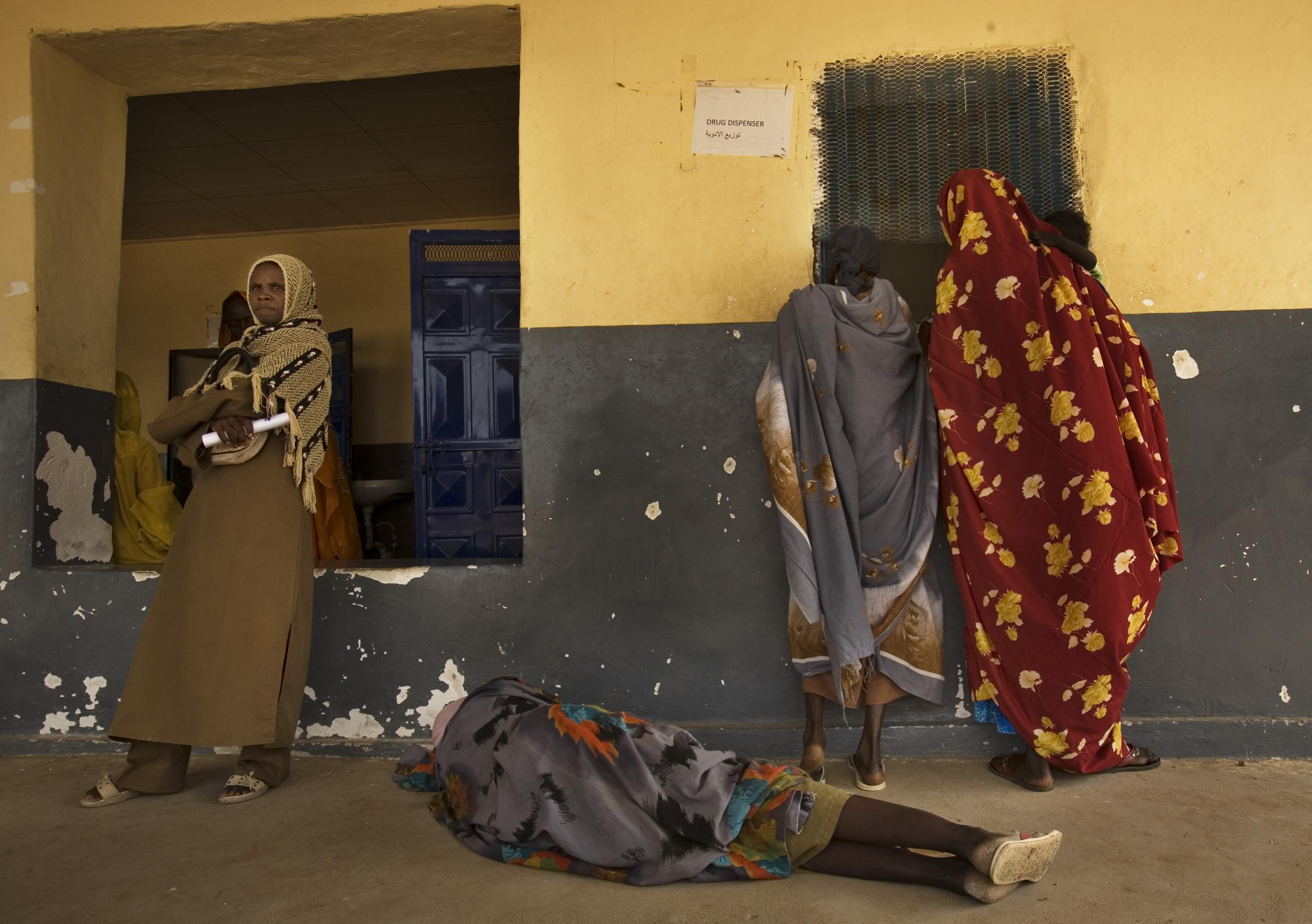 Une jeune fille violée après avoir assisté au meurtre de sa mère : les violences sexuelles au Darfour doivent cesser