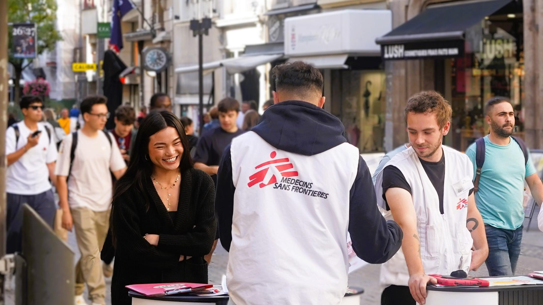 Équipe des recruteurs 'face to face dans la Grand Rue de Luxembourg. Luxembourg, septembre, 2026 © Cristina Fernandez/MSF