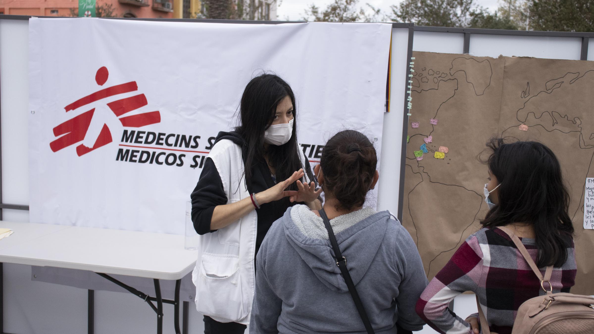 Pour commémorer la Journée internationale des migrants, l'équipe de MSF a mis en place une exposition photo intitulée "Nous sommes tous des migrants". Mexique. Décembre 2020. 