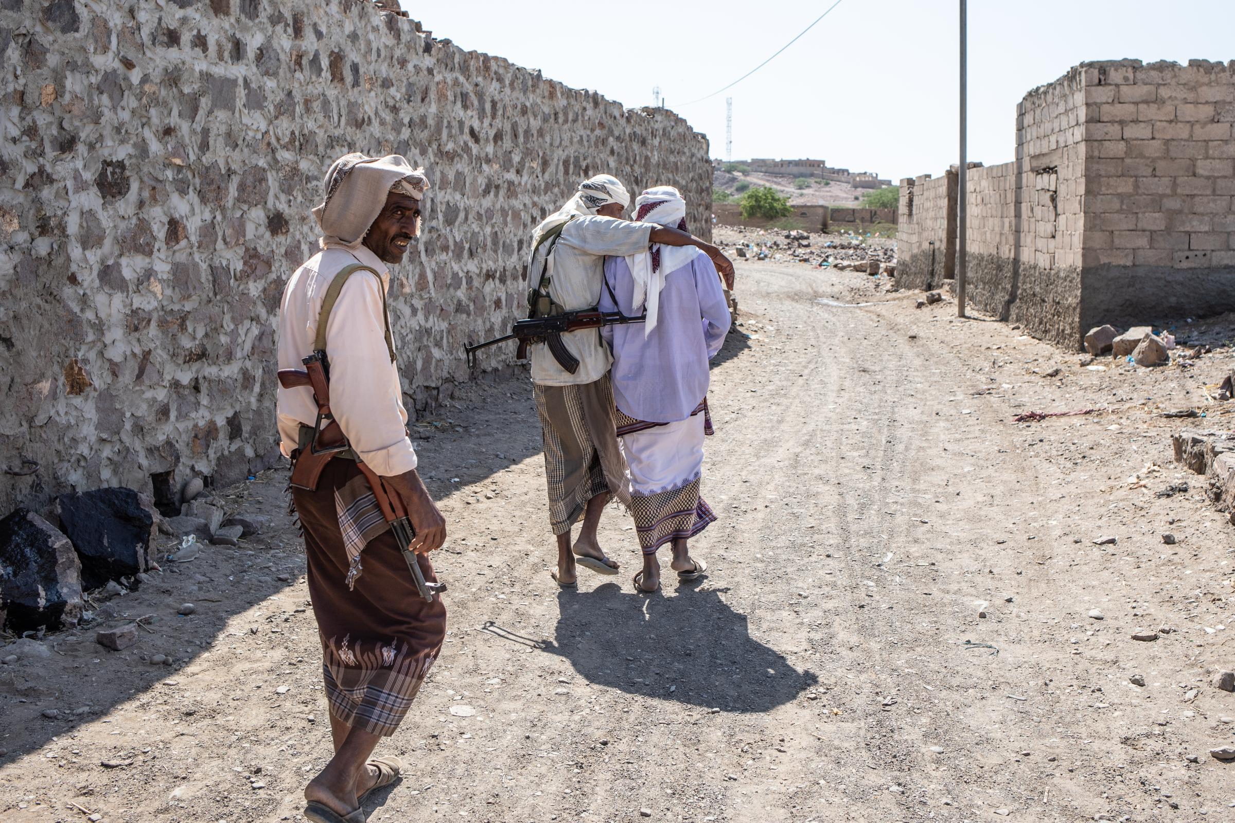 In early 2018, fighting opposing Ansar Allah troops and forces supported by the coalition led by Saudi Arabia and the United Arab Emirates intensified along the frontline between Taïz and Hodeidah. 