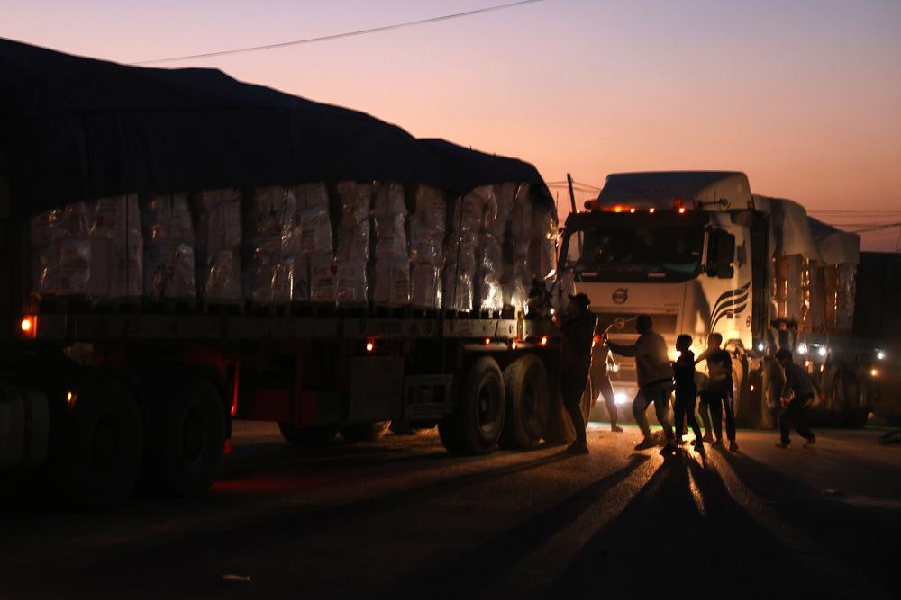 Camions transportant des fournitures pour Gaza à la frontière. Seule une fraction des camions qui passaient normalement chaque jour avant la guerre arrive à passer. Palestine 2023 © MSF