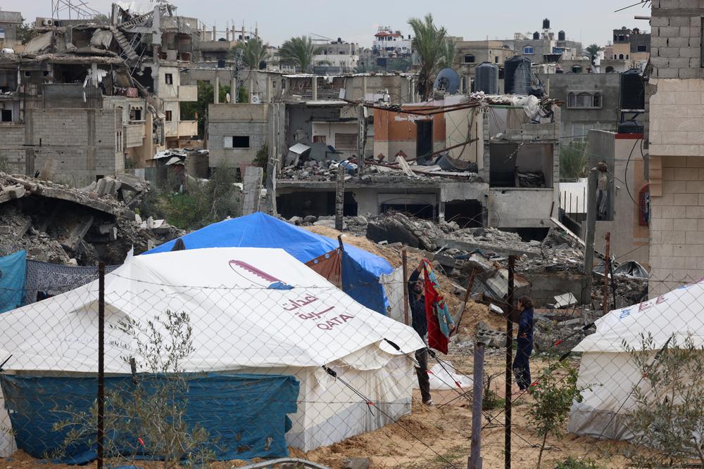 Camp de personnes déplacées à proximité de l'hôpital de campagne indonésien de Rafah. Décembre, 2023 © MSF