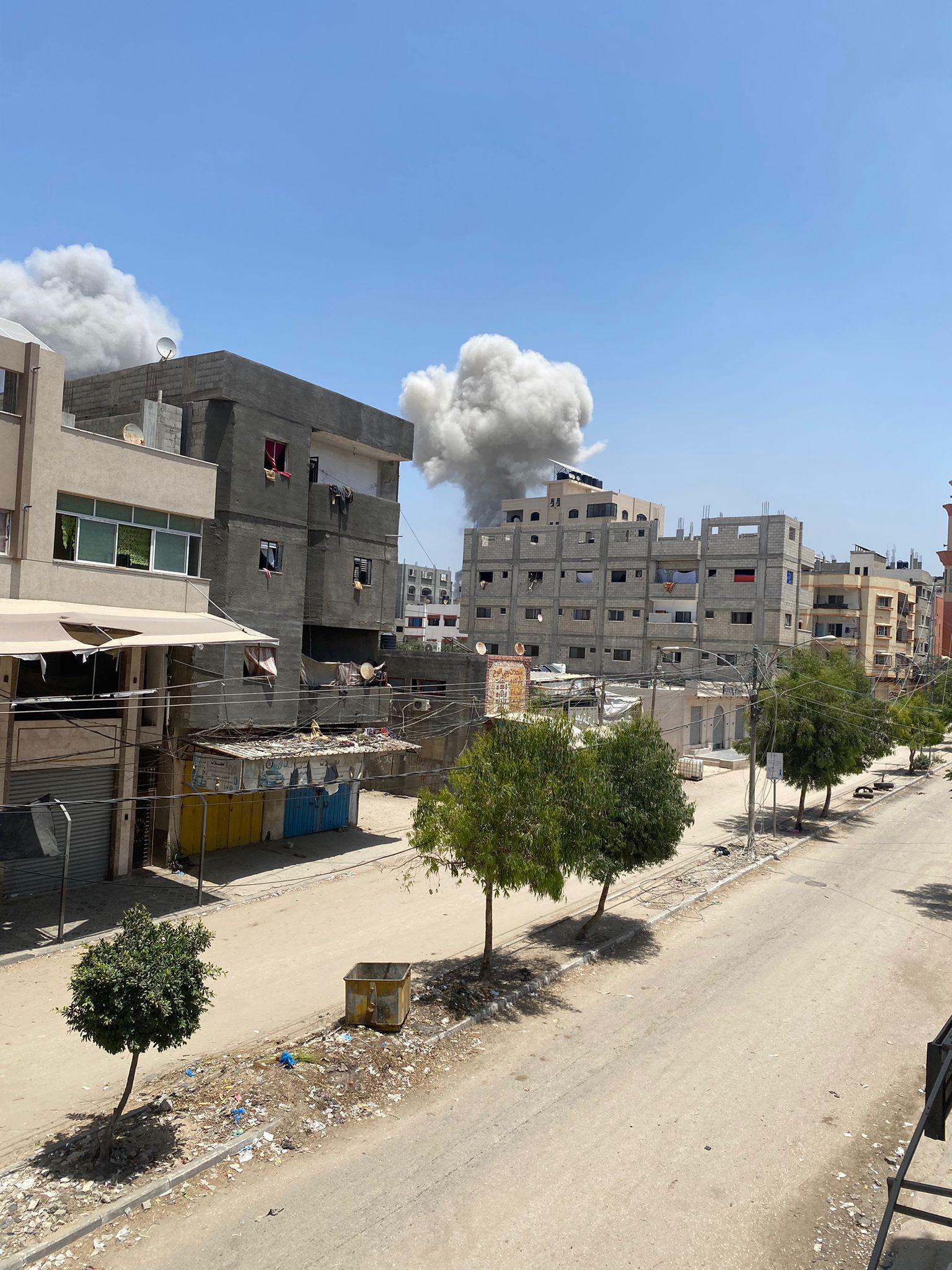 Image du camp de réfugiés d'Al-Nuseirat, dans la zone intermédiaire de Gaza, lors des bombardements israéliens du samedi 8 juin 2024 © MSF