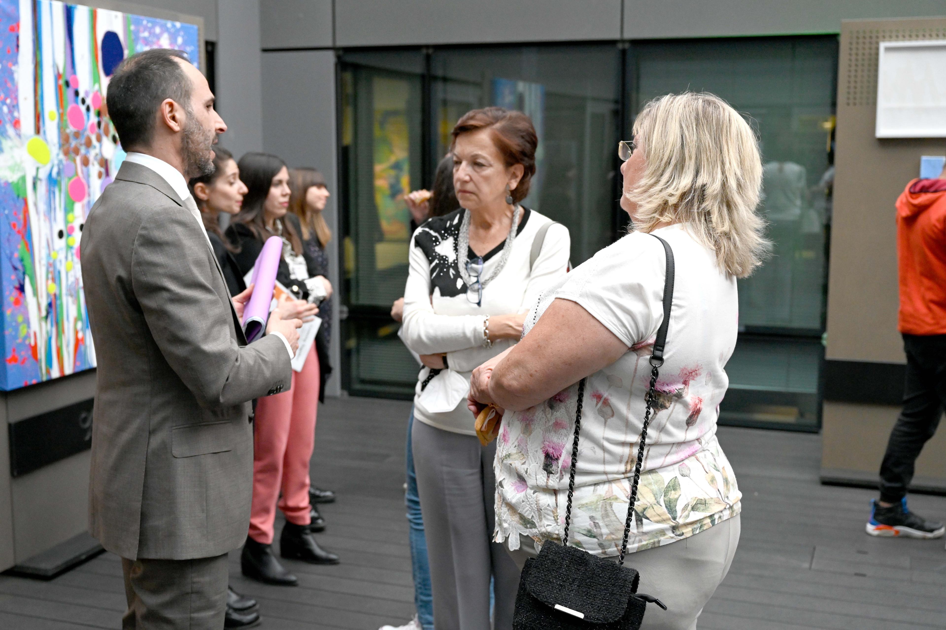 Dr Christos Christou, International President of Médecins Sans Frontières, talks to participants at the event. 24 April 2022