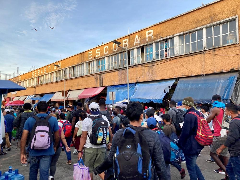 Environ 30 000 migrants se rassemblent quotidiennement à Tapachula (Chiapas). 
