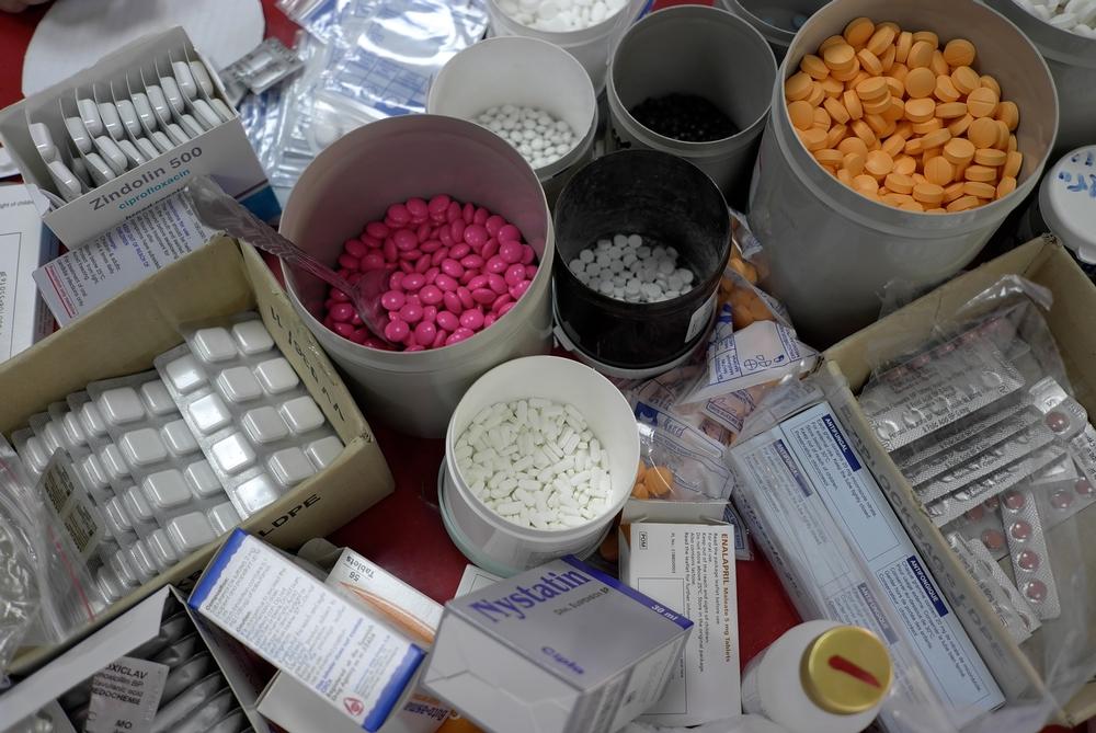 Sélection de médicaments utilisés par MSF selon les directives de l'organisation. Kaboul, Afghanistan. 2014. 