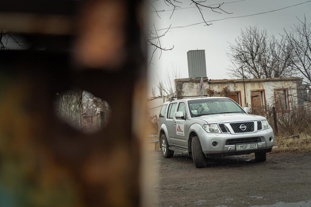 En 2019, les équipes MSF dispensaient des soins médicaux dans le village d'Opytne, dans l’est de l’Ukraine (Image à titre illustratif). 